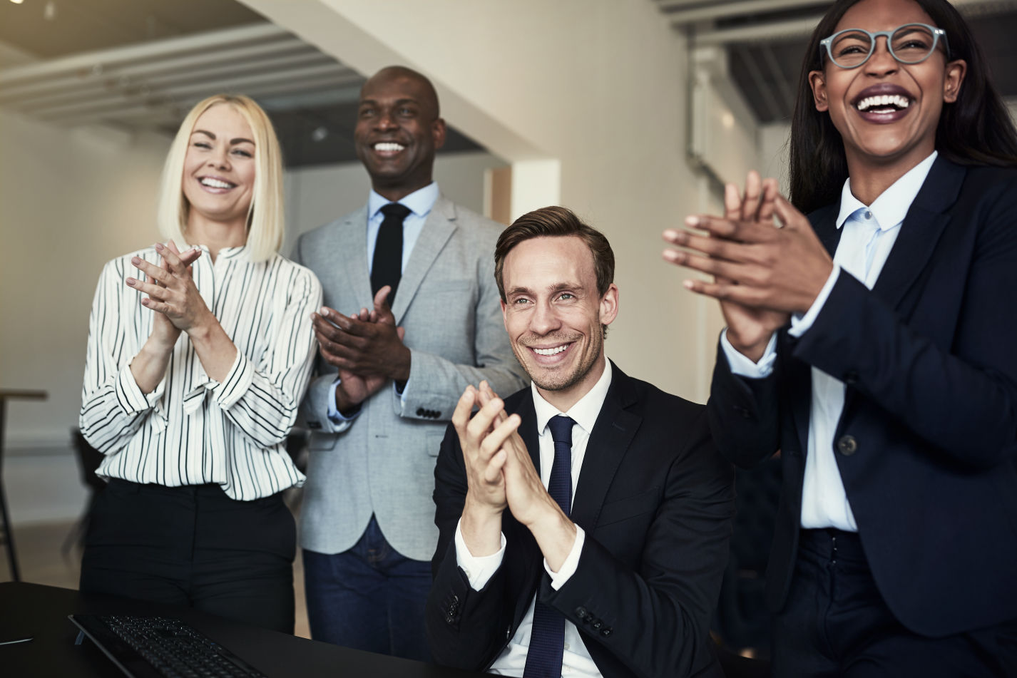diverse_team_clapping